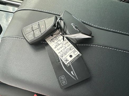 Used 2026 Chevrolet Traverse Z71 w/ Driver Confidence Package AWD/4WD image 17