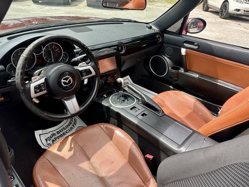 Used 2008 MAZDA MX-5 Miata Grand Touring RWD image 10