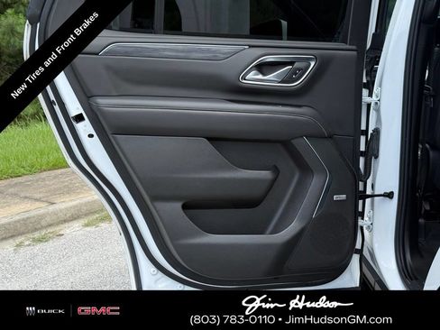 Used 2021 GMC Yukon SLT w/ Rear Media and Nav Package AWD/4WD image 25