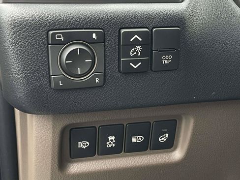 Used 2023 Lexus GX 460 Premium AWD/4WD image 19