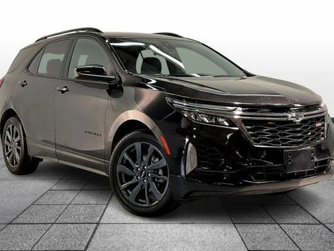Used 2022 Chevrolet Equinox RS image 2