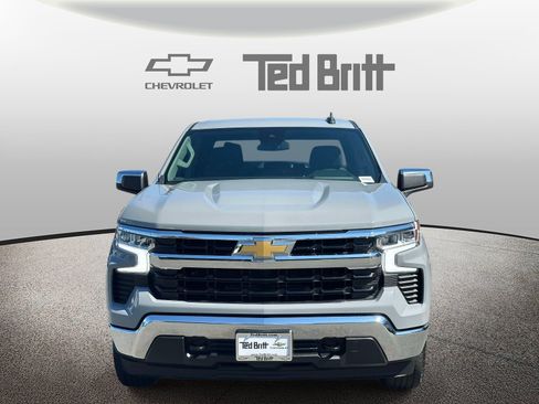 Used 2024 Chevrolet Silverado 1500 LT AWD/4WD image 2