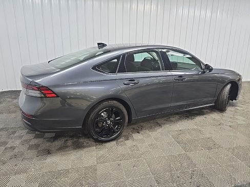 Certified 2025 Honda Accord SE image 3