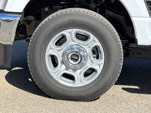 New 2026 Ford F350 XLT image 27