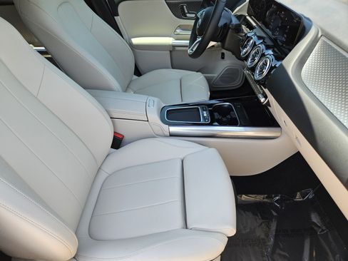 Certified 2026 Mercedes-Benz GLA 250 image 6