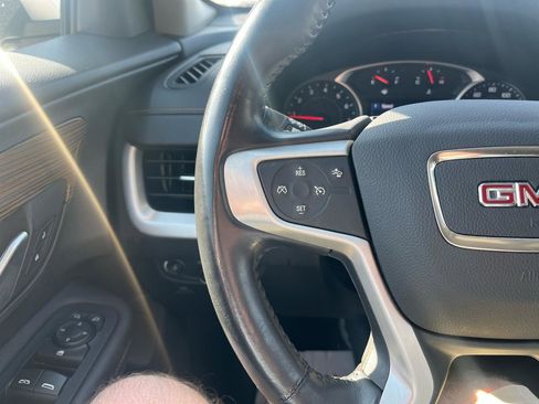 Used 2020 GMC Terrain SLE w/ Driver Convenience Package AWD/4WD image 12