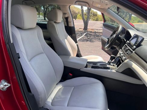 Used 2018 Honda Accord LX image 25