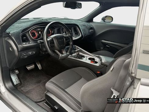 Used 2019 Dodge Challenger SRT Hellcat image 16