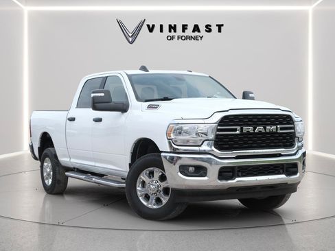 Used 2024 RAM 2500 Big Horn w/ Off Road Package image 1