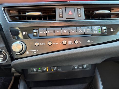 Used 2023 Lexus ES 350 Ultra Luxury w/ Premium Package image 19