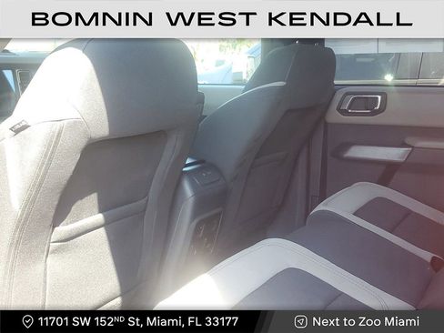 Used 2022 Ford Bronco Wildtrak image 8