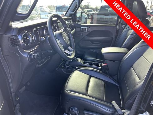 Used 2022 Jeep Wrangler Unlimited Sahara image 10