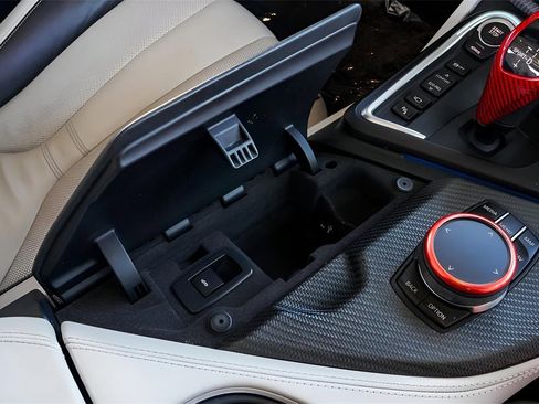 Used 2019 BMW i8 Roadster image 67