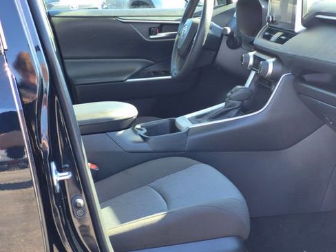 Used 2025 Toyota RAV4 XLE w/ Convenience Package image 22