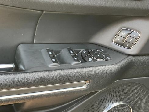 Used 2023 Ford Expedition XLT RWD image 14