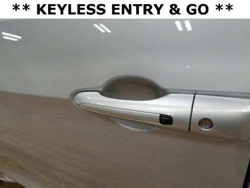 Certified 2024 Chrysler Pacifica Touring-L image 17