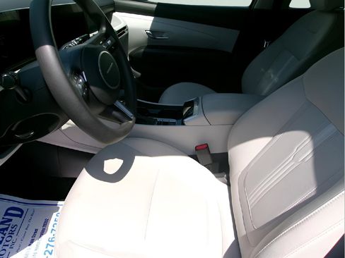 Used 2025 Hyundai Tucson SEL image 13