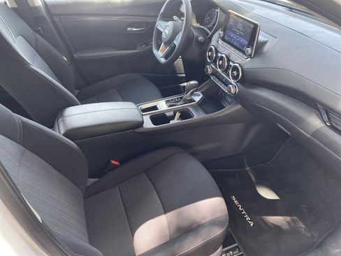 Used 2024 Nissan Sentra SV FWD image 30