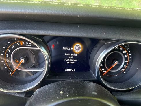 Used 2022 Jeep Gladiator Overland w/ Popular Equipment Package AWD/4WD image 19
