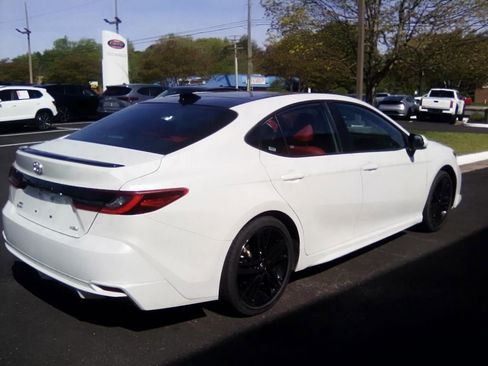 Used 2025 Toyota Camry XSE image 4