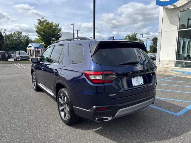 Used 2024 Honda Pilot Elite image 6