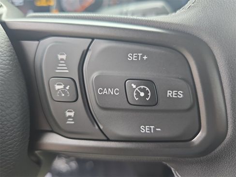 New 2025 Jeep Gladiator Sport image 18