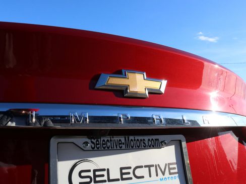 Used 2015 Chevrolet Impala LT w/ Convenience Package image 12