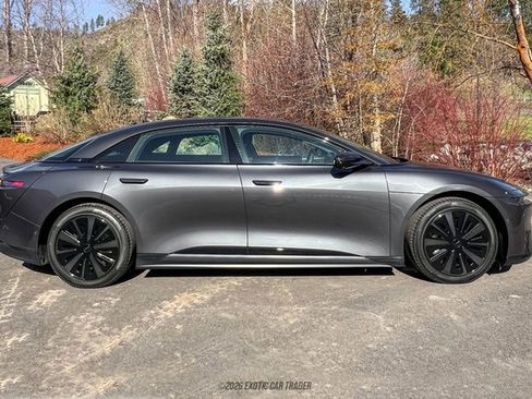 Used 2025 Lucid Air Grand Touring image 9