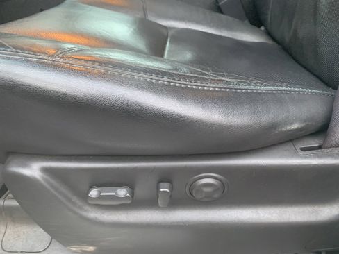 Used 2012 GMC Yukon Denali image 17