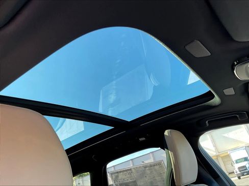 New 2026 Volvo XC60 B5 Plus w/ Climate Package image 29