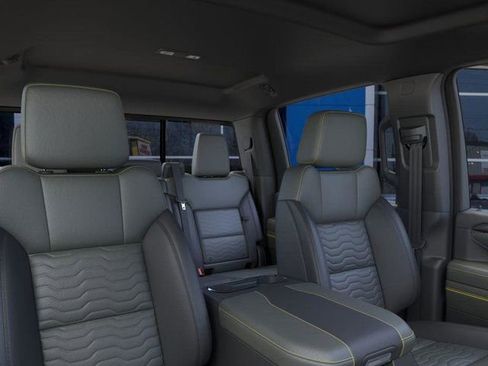 New 2026 Chevrolet Silverado 2500 ZR2 image 24
