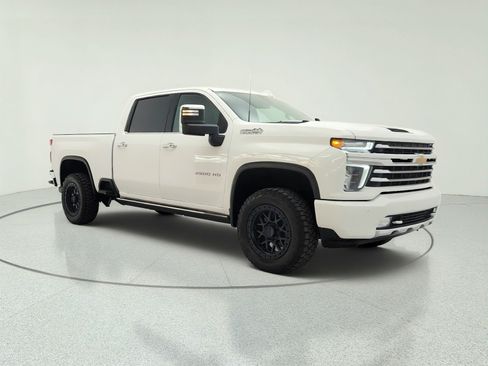 Used 2022 Chevrolet Silverado 3500 High Country w/ Safety Package II AWD/4WD image 3