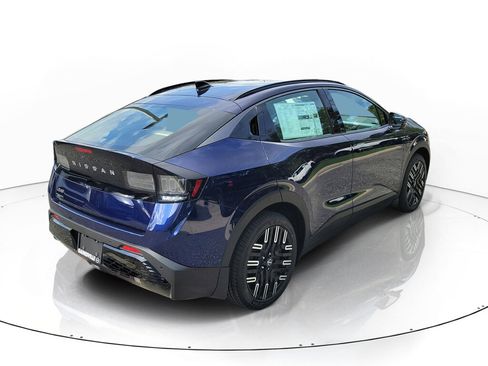 New 2026 Nissan Leaf Platinum+ FWD image 2