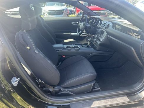 Used 2017 Ford Mustang Coupe image 14