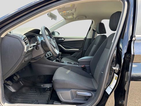 Used 2019 Volkswagen Jetta S w/ Driver Assistance Package FWD image 2