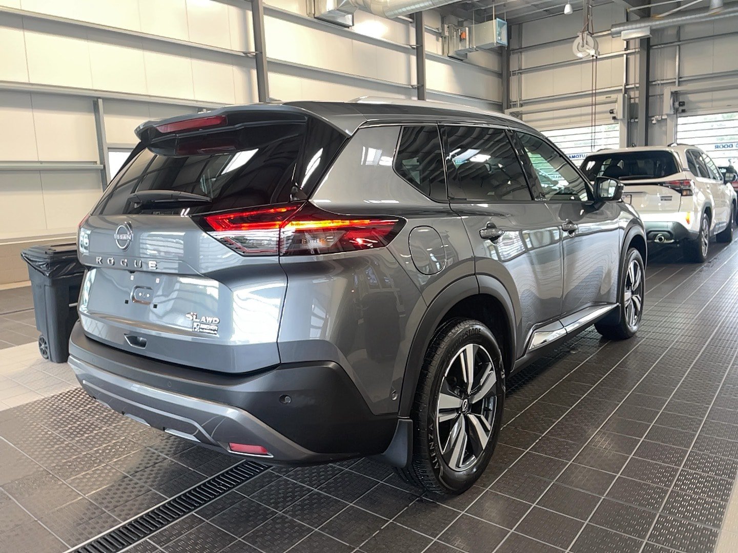 Used 2023 Nissan Rogue SL w/ SL Premium Package AWD/4WD image 15