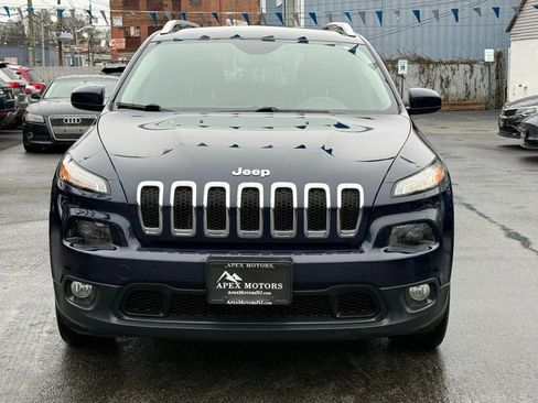Used 2014 Jeep Cherokee Latitude AWD/4WD image 2