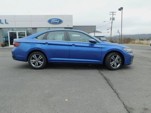 Used 2024 Volkswagen Jetta SE FWD image 32
