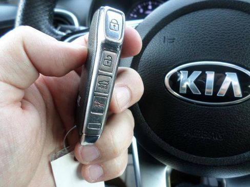 Used 2020 Kia Forte GT-Line w/ GT-Line Premium Package image 32