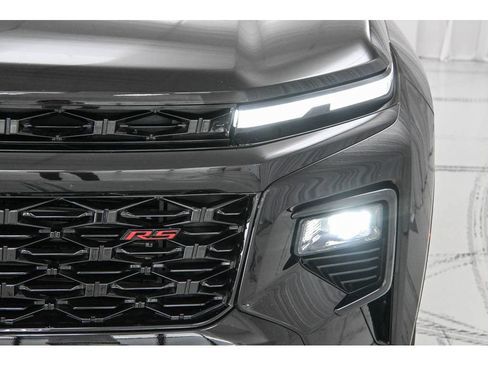 Used 2024 Chevrolet Traverse RS FWD image 27