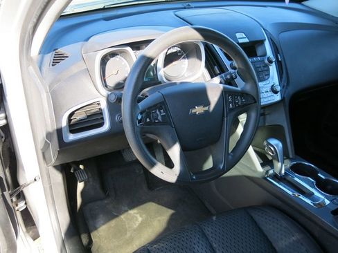 Used 2014 Chevrolet Equinox LS image 11