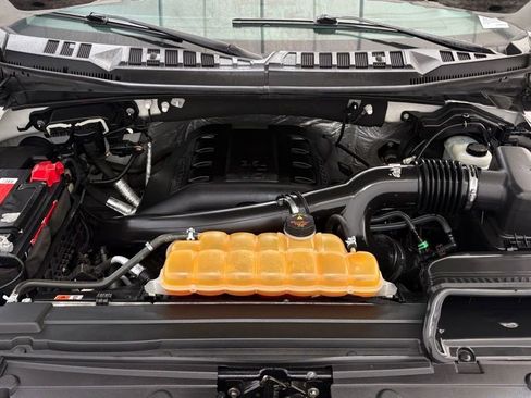 Used 2015 Ford F150 Lariat w/ Equipment Group 502A Luxury AWD/4WD image 7