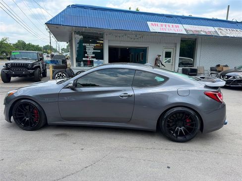 Used 2015 Hyundai Genesis 3.8 RWD image 5