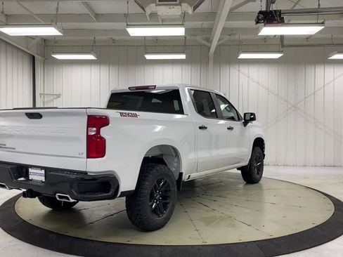 Used 2022 Chevrolet Silverado 1500 LT Trail Boss image 8