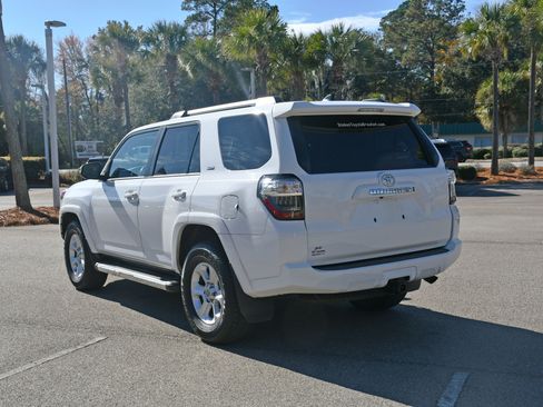Certified 2024 Toyota 4Runner SR5 Premium image 4