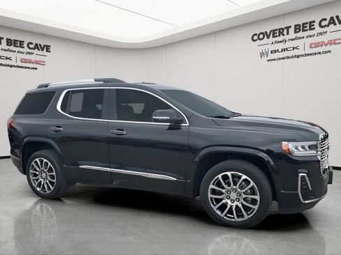 Used 2023 GMC Acadia Denali w/ Denali Technology Package image 12