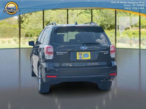 Used 2017 Subaru Forester 2.5i Touring AWD/4WD image 3