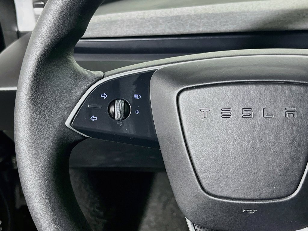 Used 2024 Tesla Model 3 Standard Range RWD image 16