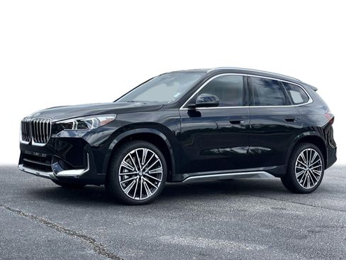 New 2025 BMW X1 xDrive28i w/ Convenience Package image 24