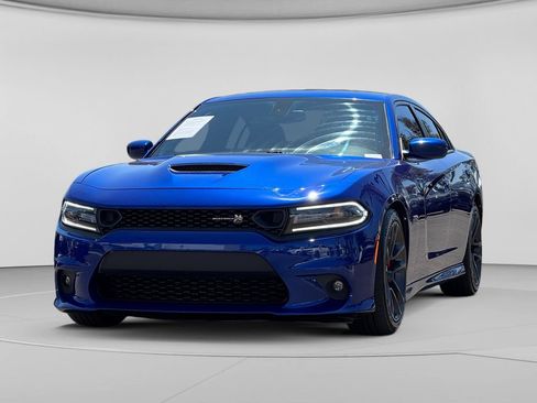 Used 2020 Dodge Charger Scat Pack RWD image 6